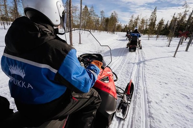 Snowmobiling and ice fishing in Apukka Resort, Rovaniemi - Why this Apukka outing works so well