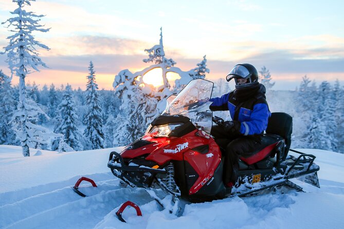Snowmobiling Quick Spin - 2 h snowmobile experience in Rovaniemi - Learning to handle a two-seater snowmobile
