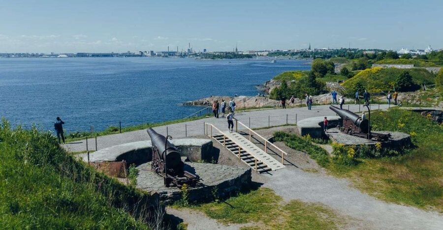 Suomenlinna: Private Tour with an Authorized Guide - A note about reliability and customer service