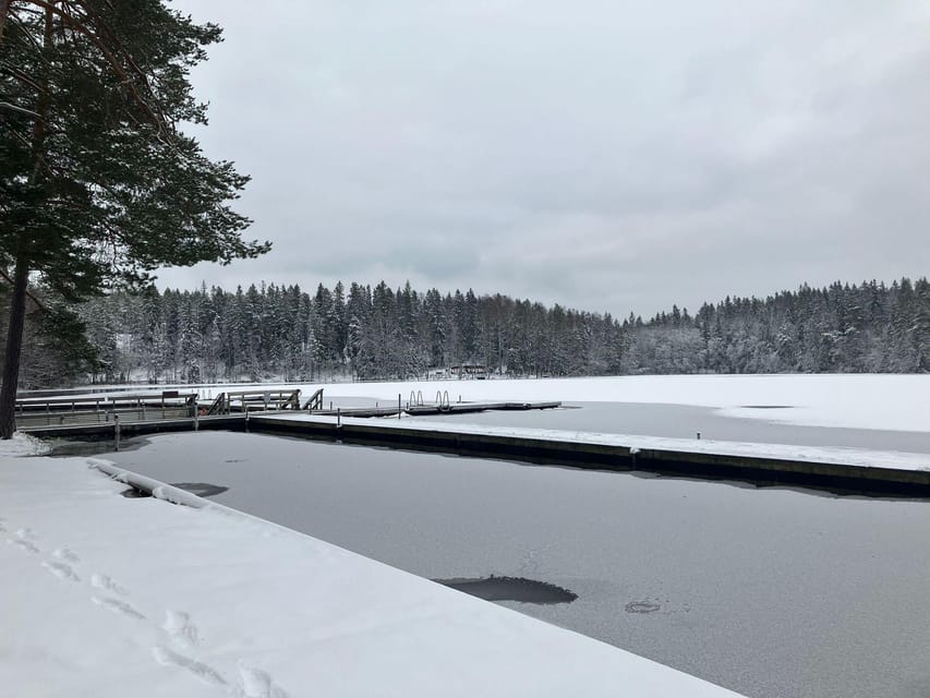 Traditional smoke sauna experience and national park visit - Walking 6 kilometers in Sipoonkorpi National Park