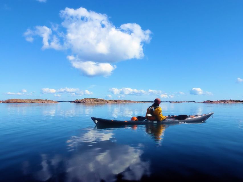 Turku Archipelago: Sea Kayaking Day Tour - Learning the basics before entering the islands
