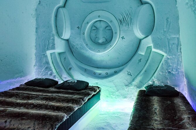 Visiting package: Guided Tour at Arctic Snow Hotel - Group size and the pace of the visit