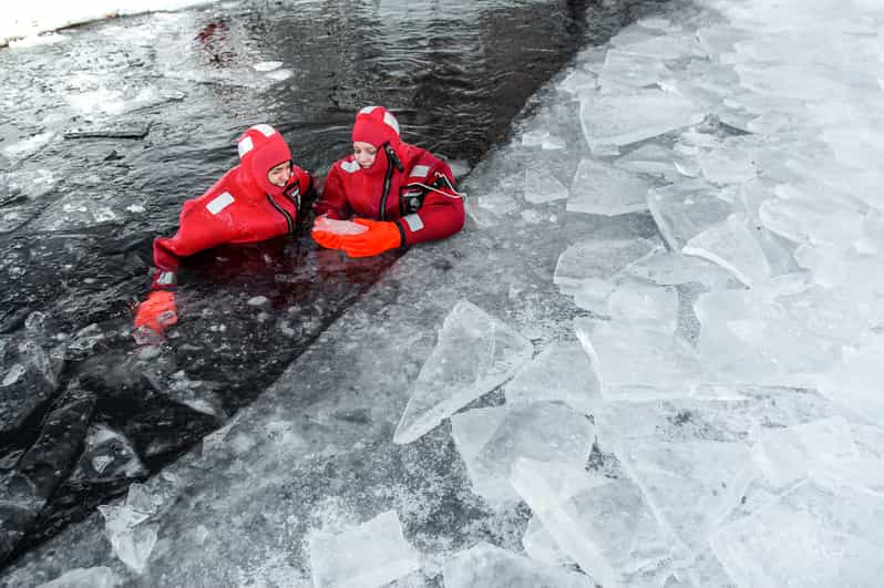 Ylläs: Lake Ylläsjärvi Ice-Floating Experience - Quick facts about floating in Lake Ylläsjärvi