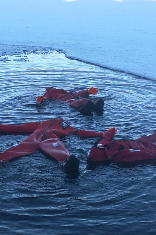 Ylläs: Lake Ylläsjärvi Ice-Floating Experience - Is $147 a fair price?