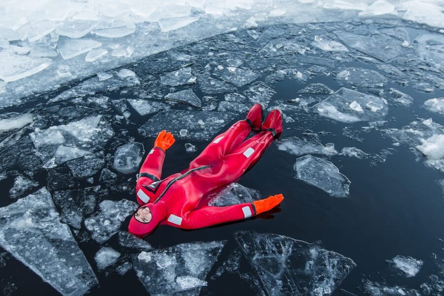 Ylläs: Northern Lights Ice-Floating Experience with Transfer - Key points to know before you book