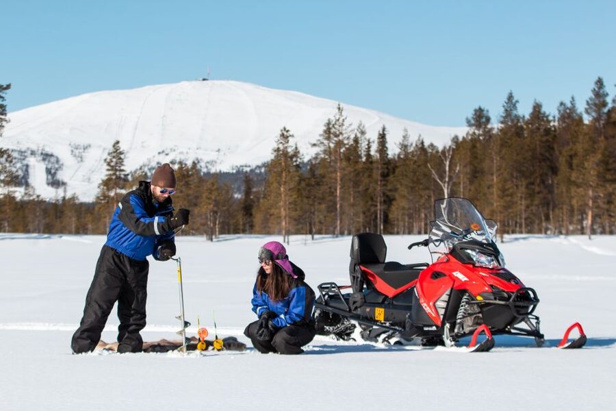 Ylläs: Snowmobile Adventure with Ice Fishing - Starting in Ylläsjärvi with the right winter gear