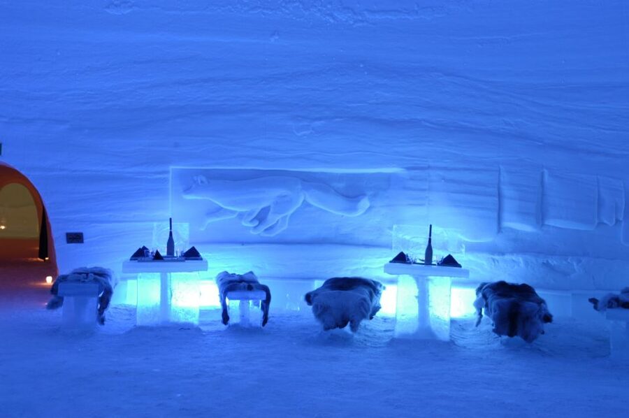 Ylläs: Snowmobile Tour to Arctic Snow Village & Snack - Why this Ylläs snowmobile tour works